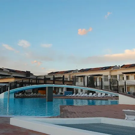Apartment Pool-view Flat With Fenced Garden Bibione