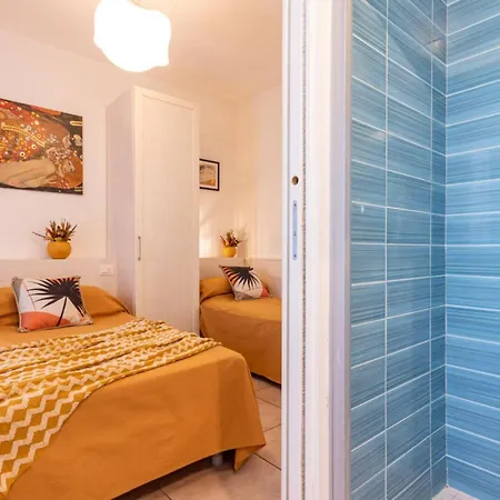 Soak Up The Sun In Poolside Flat Διαμέρισμα Μπιμπιόνε