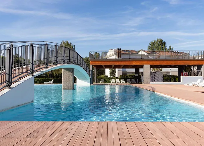 Pool-view Flat With Fenced Garden Lejlighed Bibione
